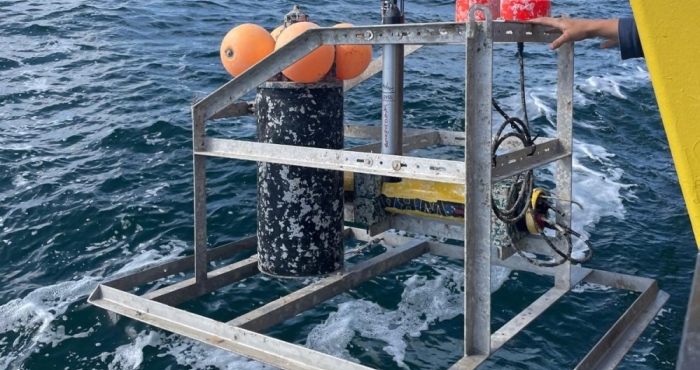 Acoustic equipment being retrieved with VLIZ acoustic team in the Belgian part of the North Sea